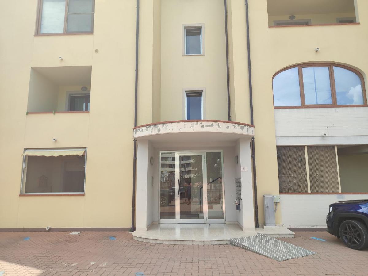 Apartment Di Durante Achille Trilocale Di 80 Mq *